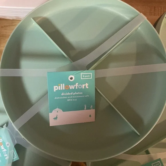 Pillowfort Divided Plates - Picture 2 of 3